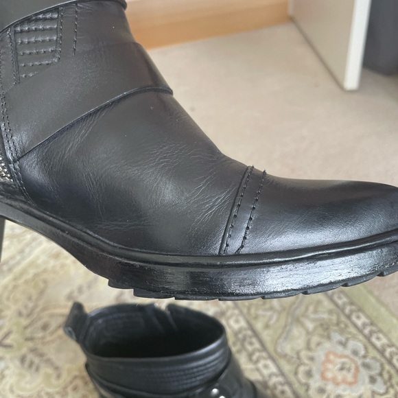 Rachel Zoe black booties. Size 8.5. Block heel with silver hardware - Picture 6 of 14